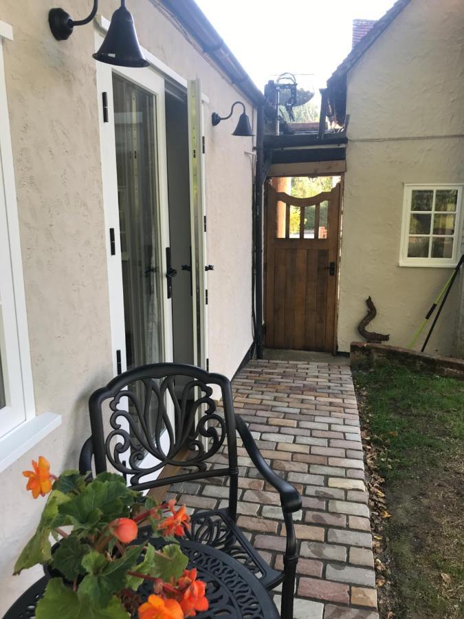 Corner House Luxury Bnb Little Dunmow Dış mekan fotoğraf