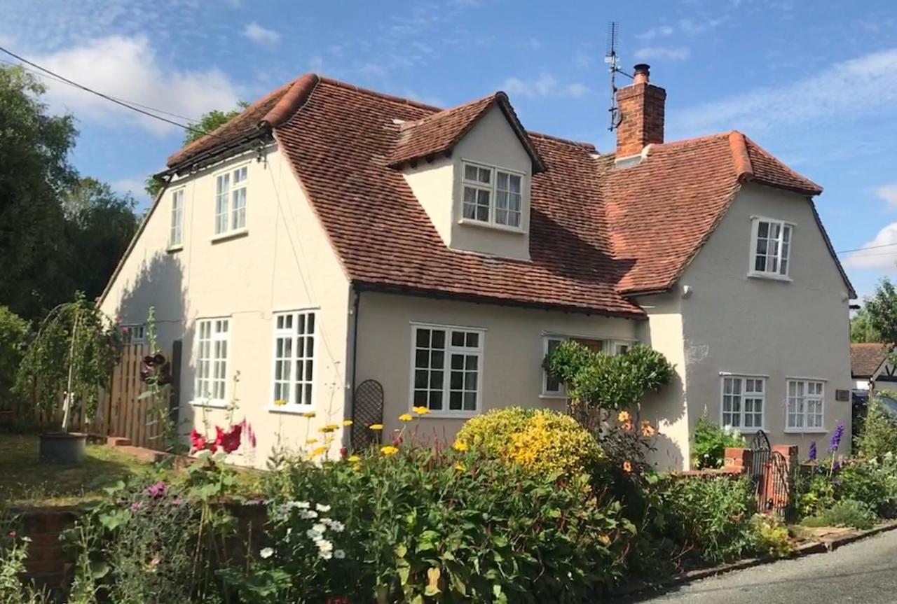 Corner House Luxury Bnb Little Dunmow Dış mekan fotoğraf