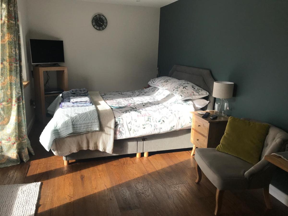 Corner House Luxury Bnb Little Dunmow Dış mekan fotoğraf