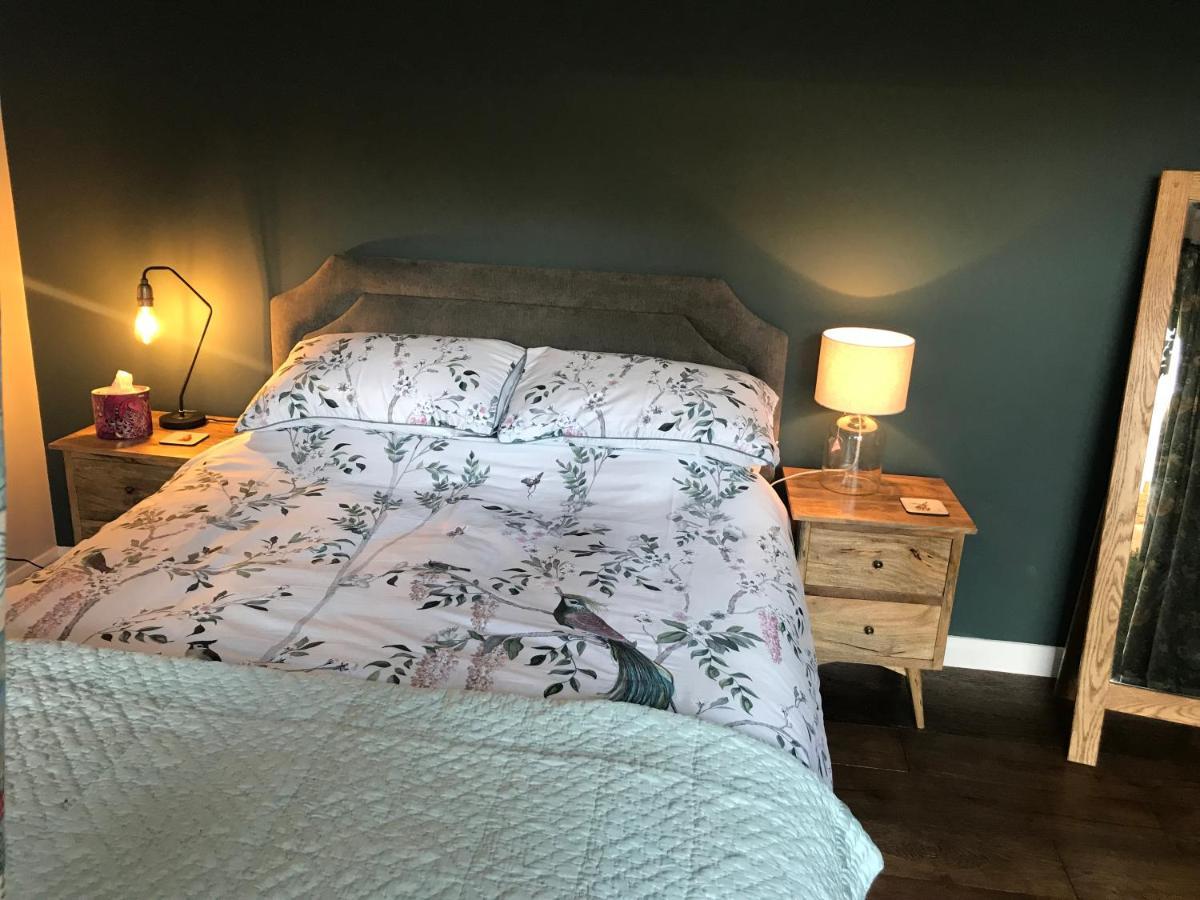 Corner House Luxury Bnb Little Dunmow Dış mekan fotoğraf
