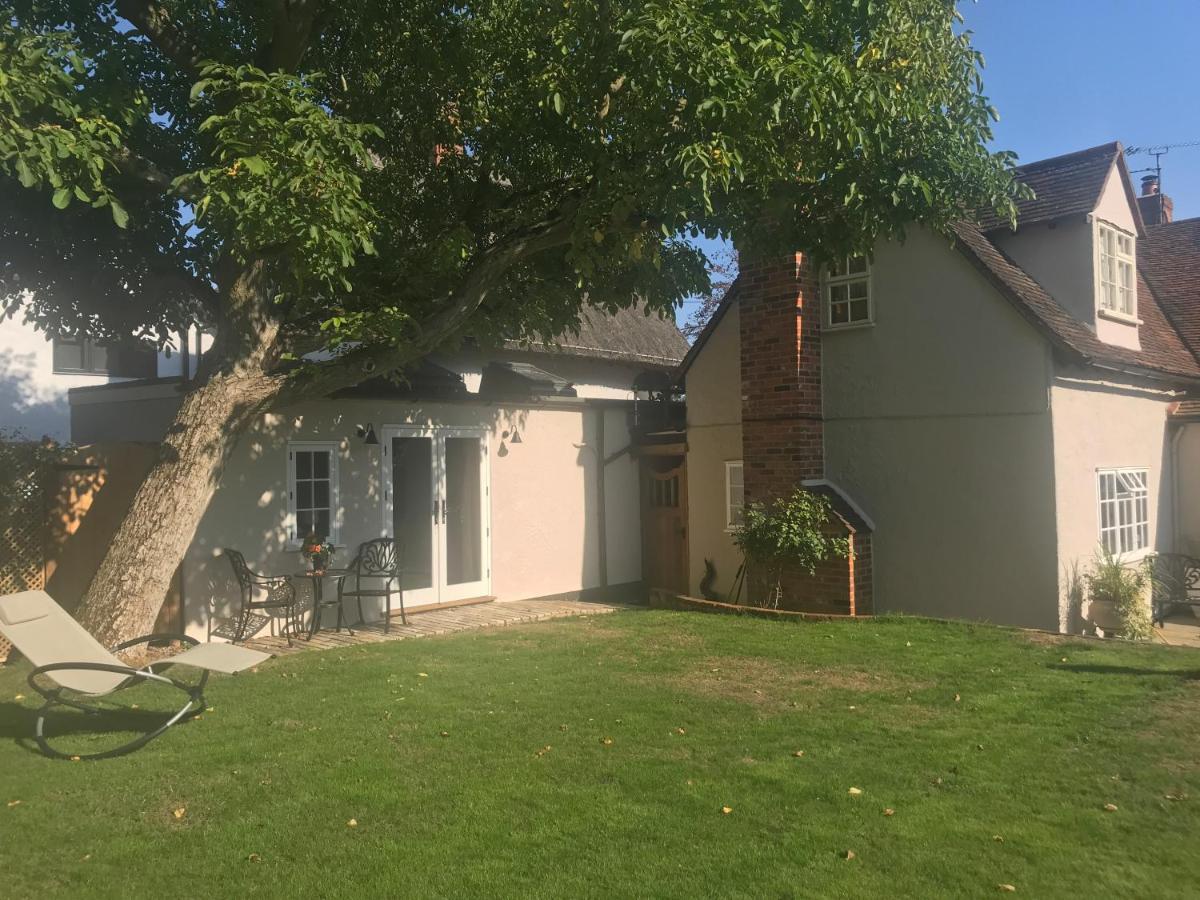 Corner House Luxury Bnb Little Dunmow Dış mekan fotoğraf