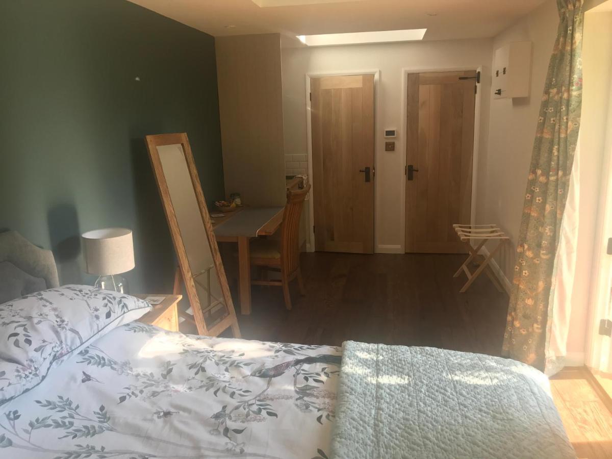 Corner House Luxury Bnb Little Dunmow Dış mekan fotoğraf