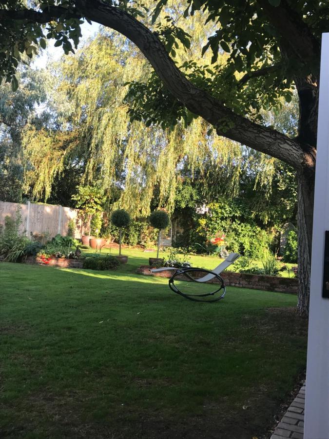 Corner House Luxury Bnb Little Dunmow Dış mekan fotoğraf