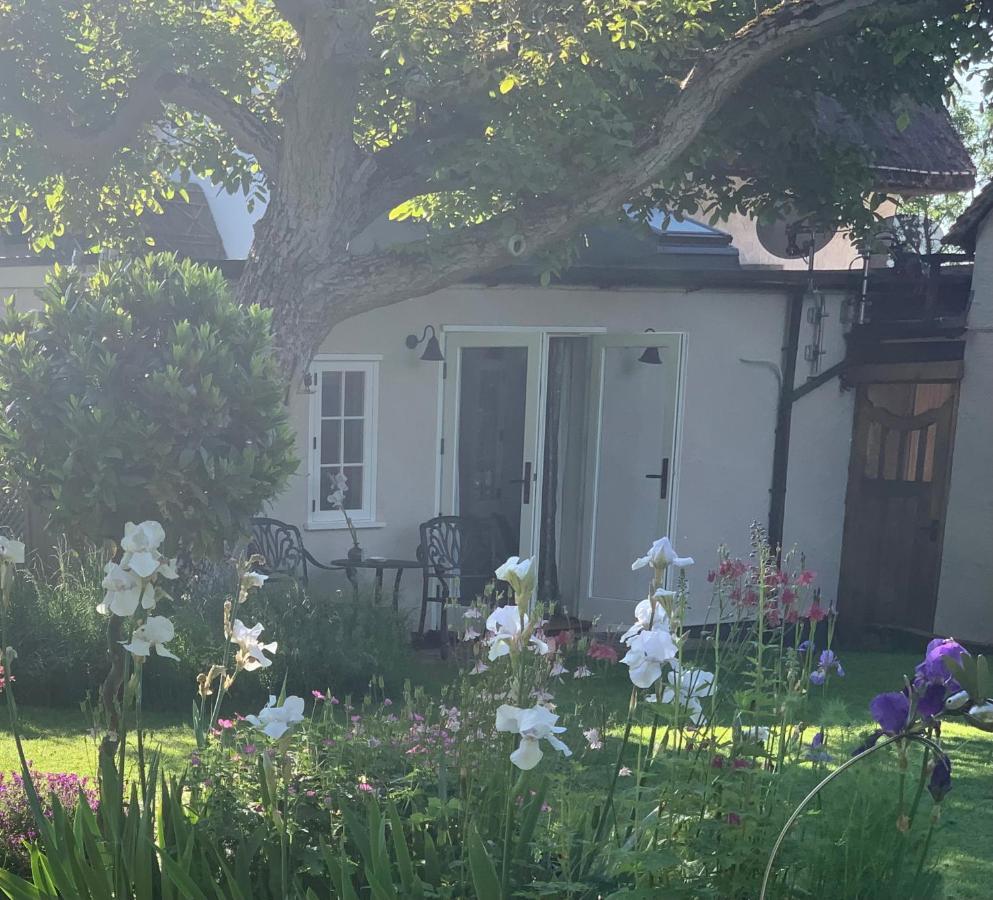 Corner House Luxury Bnb Little Dunmow Dış mekan fotoğraf